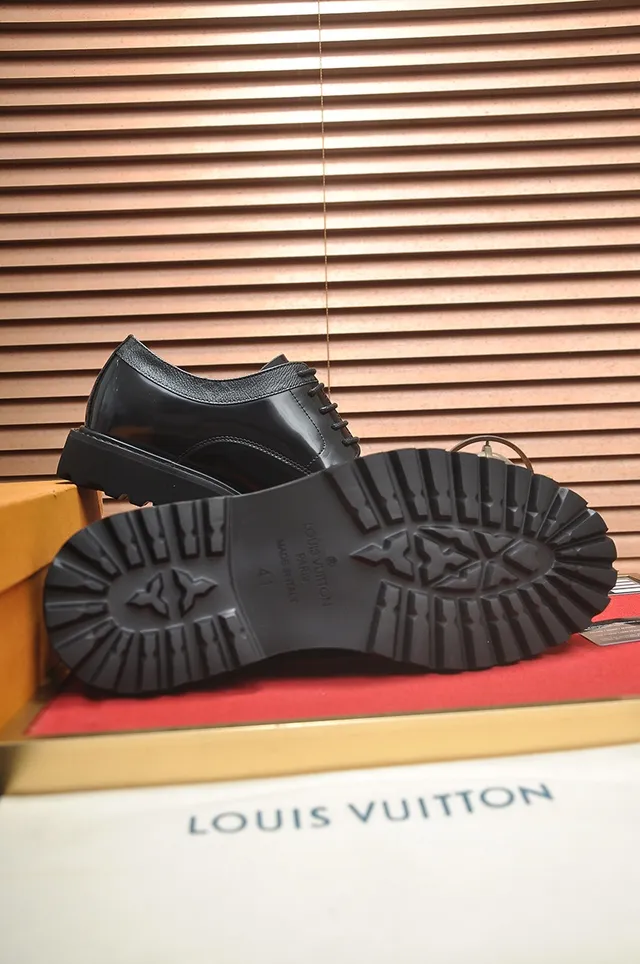 Chaussure Oxford en cuir noir brillant à bout cap 3