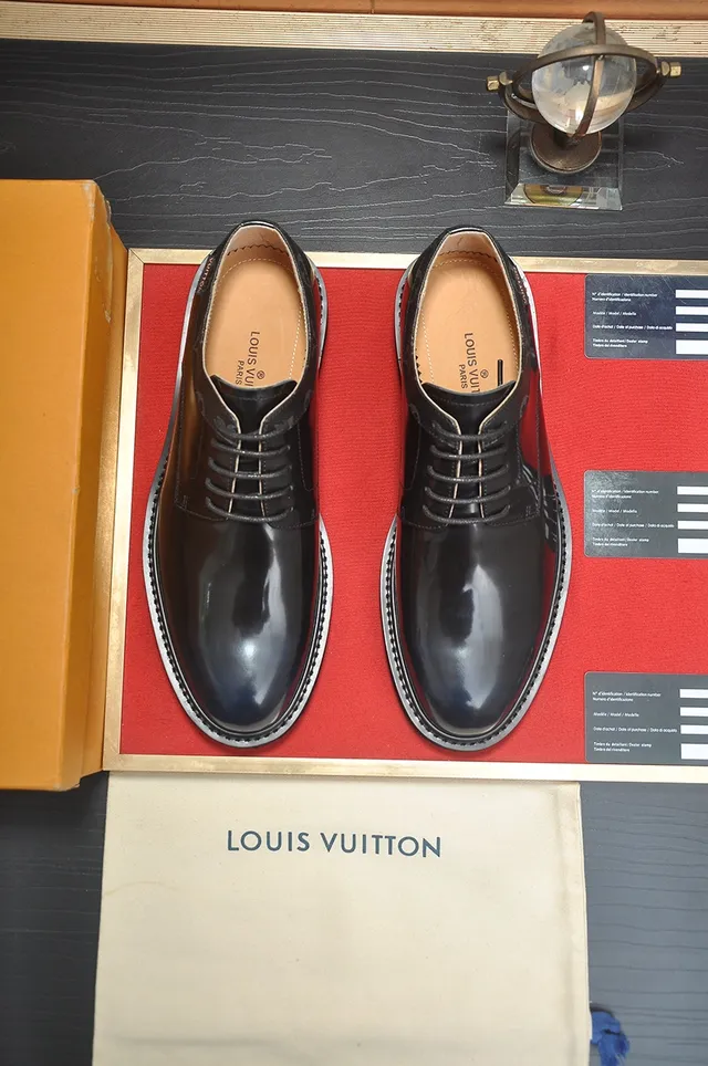Chaussure Oxford en cuir noir brillant à bout cap 5