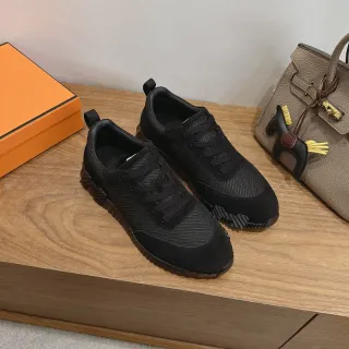 أحذية رياضية سوداء Mesh-Suede Low-Top Lace-Up