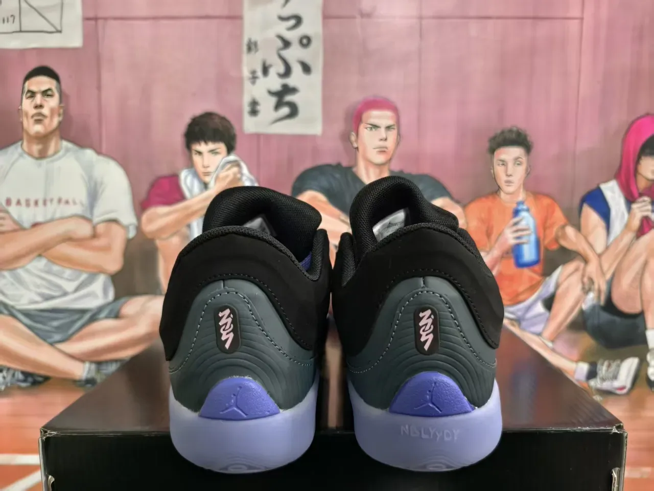Black Purple Low-Top Silhouette Mesh And Synthetic Upper Sneakers 2