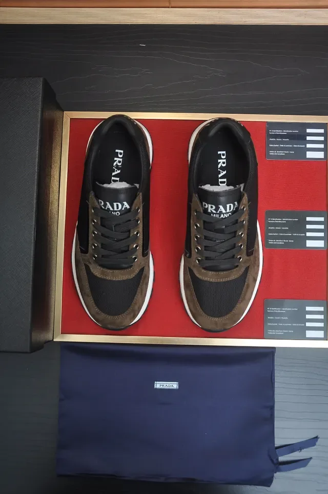 Brown and Black Mixed-Material Lifestyle Sneaker 4