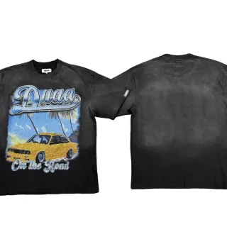 Camiseta BUAA negra de lavado ácido con estampado gráfico de coche y pedrería
