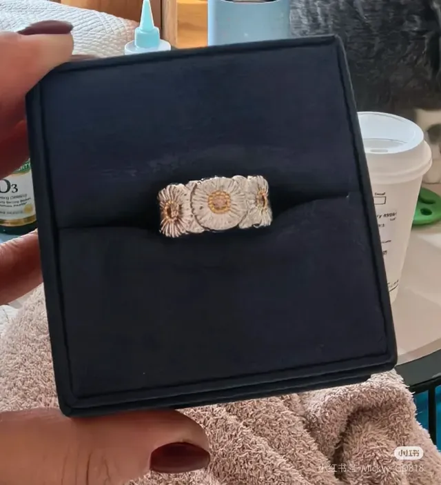 Buccellati Silver Gold Floral Motif Three-Dimensional Daisies Ring 3