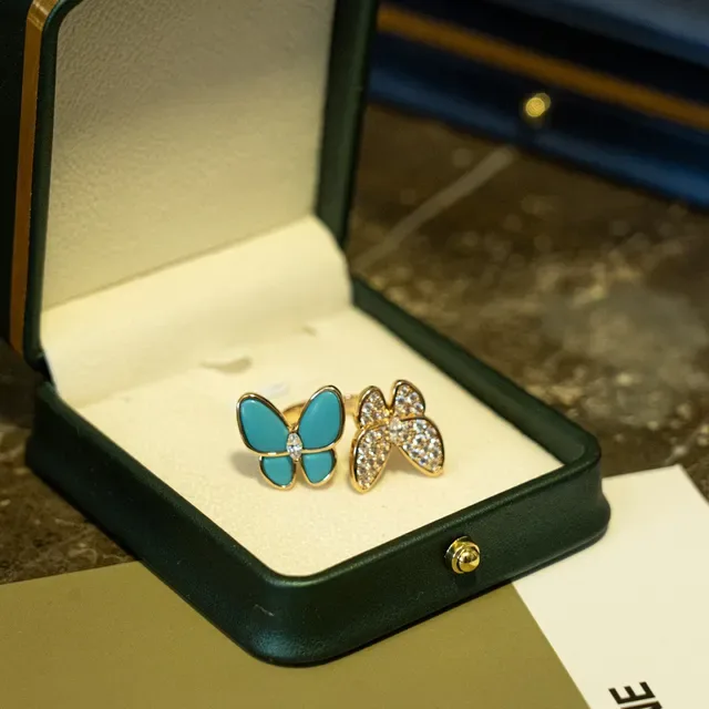 Bagues motif papillon pavé cristal et émail turquoise 4