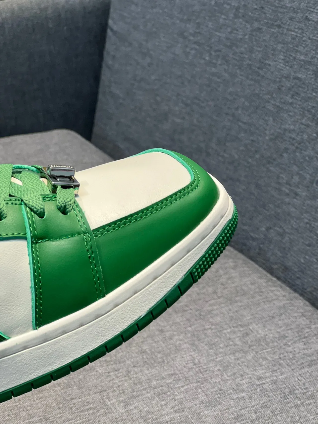 CALVINLUO Green and White Panelled Lifestyle Sneaker 3