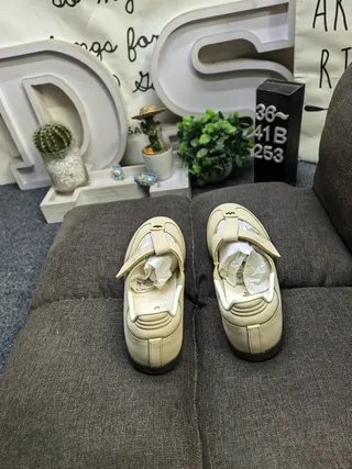 Cream Strap-Closure Lifestyle Sneakers 8