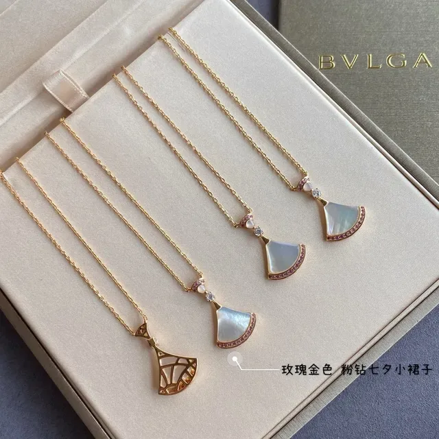 Divas’ Dream Fan-Shaped Mother-of-Pearl and Pink Gemstone Necklace 5