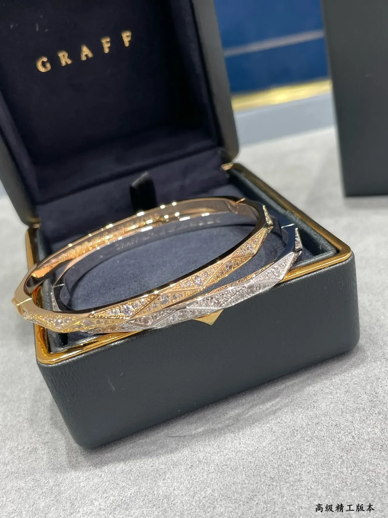 Dual-Tone Pavé Geometric Hinged Bangle Bracelets 7