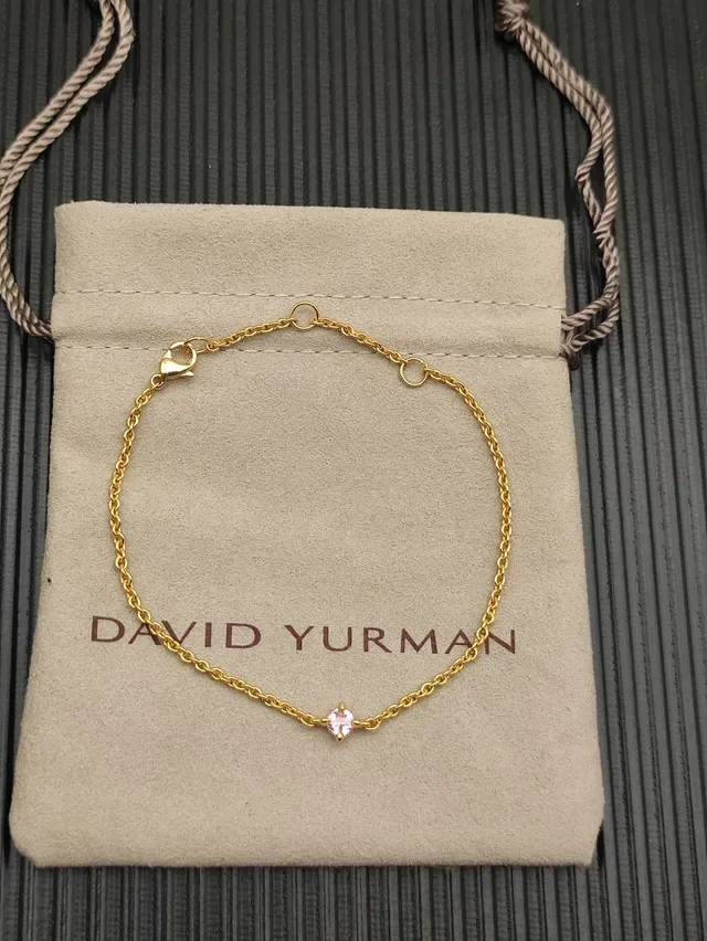 Pulsera de cadena de eslabones trenzados de oro rosa con un solo corte cuadrado de gema 10