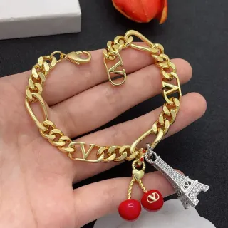 Gold Red Curb Chain V-Logo Link Motif Bracelet