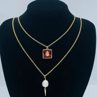 সোনালি লাল স্তরযুক্ত চেইন হার