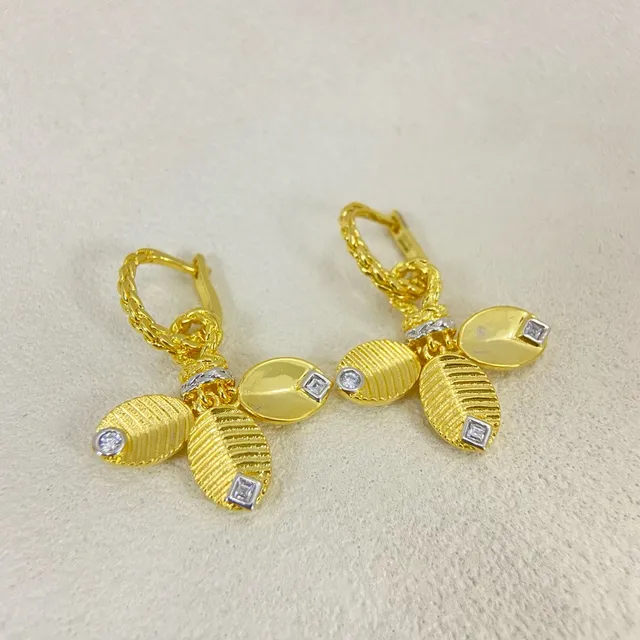 Gold Silver Twisted Rope Hook Ribbed Leaf Pendants Earrings 2