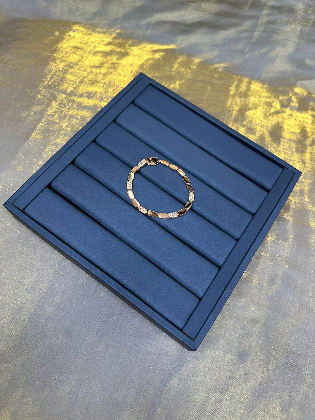 Gold-Tone Alternating Pavé and Smooth Link Bracelet 9