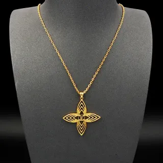 Collier pendentif or géométrique à quatre feuilles ajouré