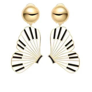 Brincos de Teclas de Piano em Forma de Leque em Tom Dourado