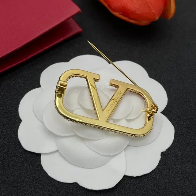 Broche doré rose et cristal clair pavé V-motif 4