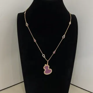 Collier pendentif gourde émaillé violet ton doré