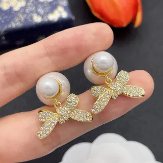 Brincos de ouro branco com perolas brancas stud de cristal embelhecido arco