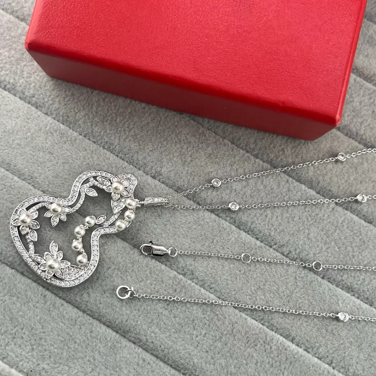Gourd-Shaped Floral Pearl and Pavé Pendant Necklaces 3