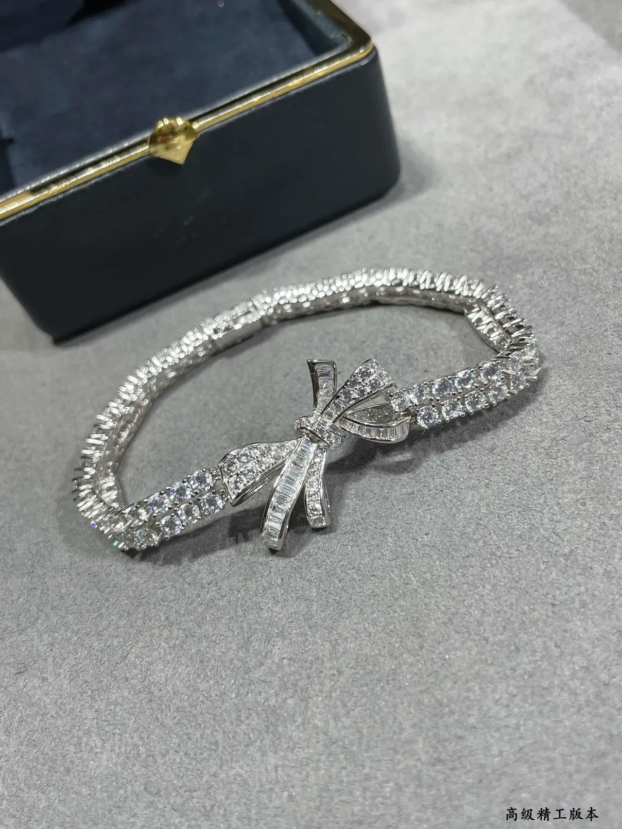 Graff Bow Motif Pavé Diamond Bracelet 3