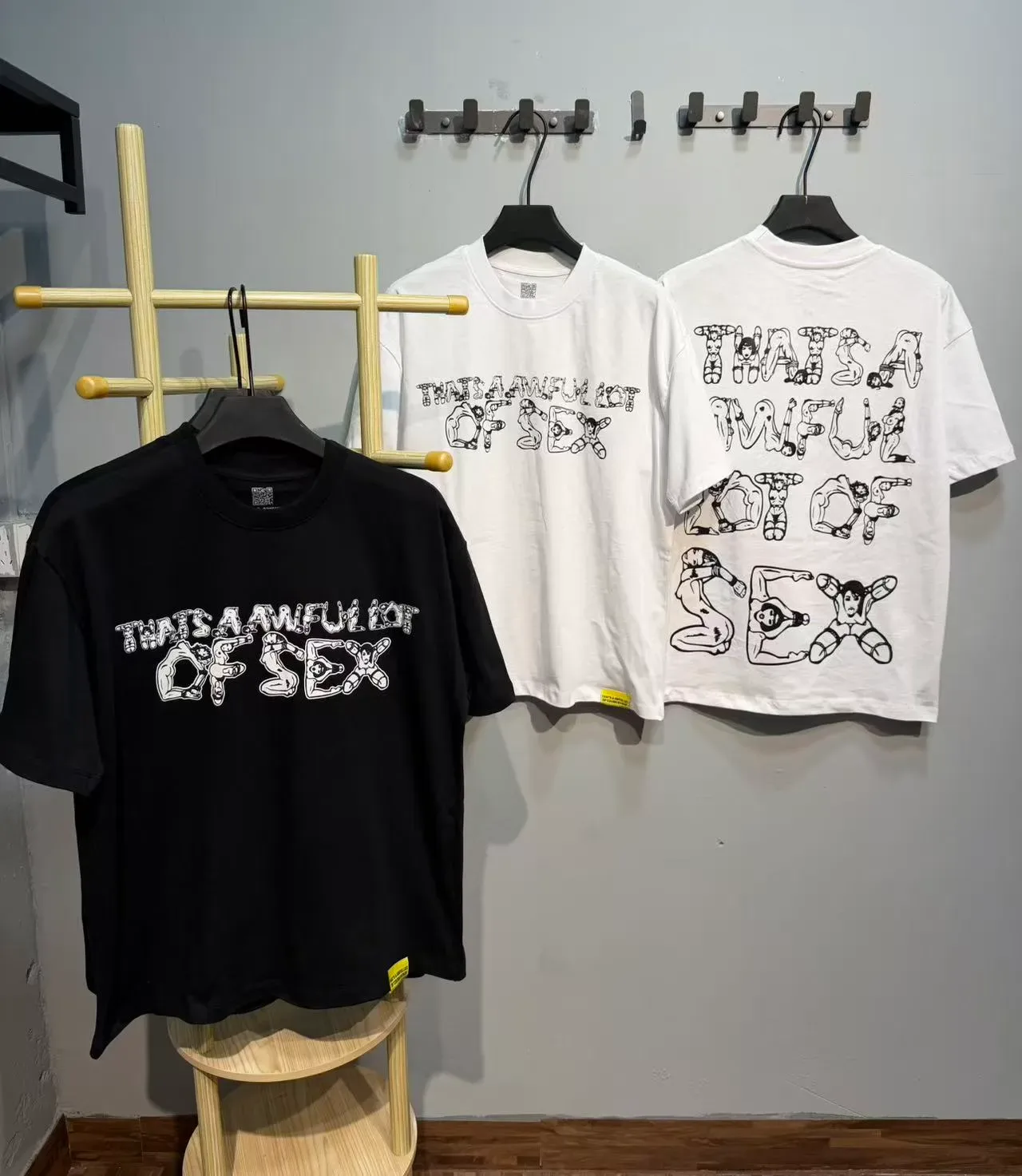 Graphic Print Typographic Art T-Shirt 8