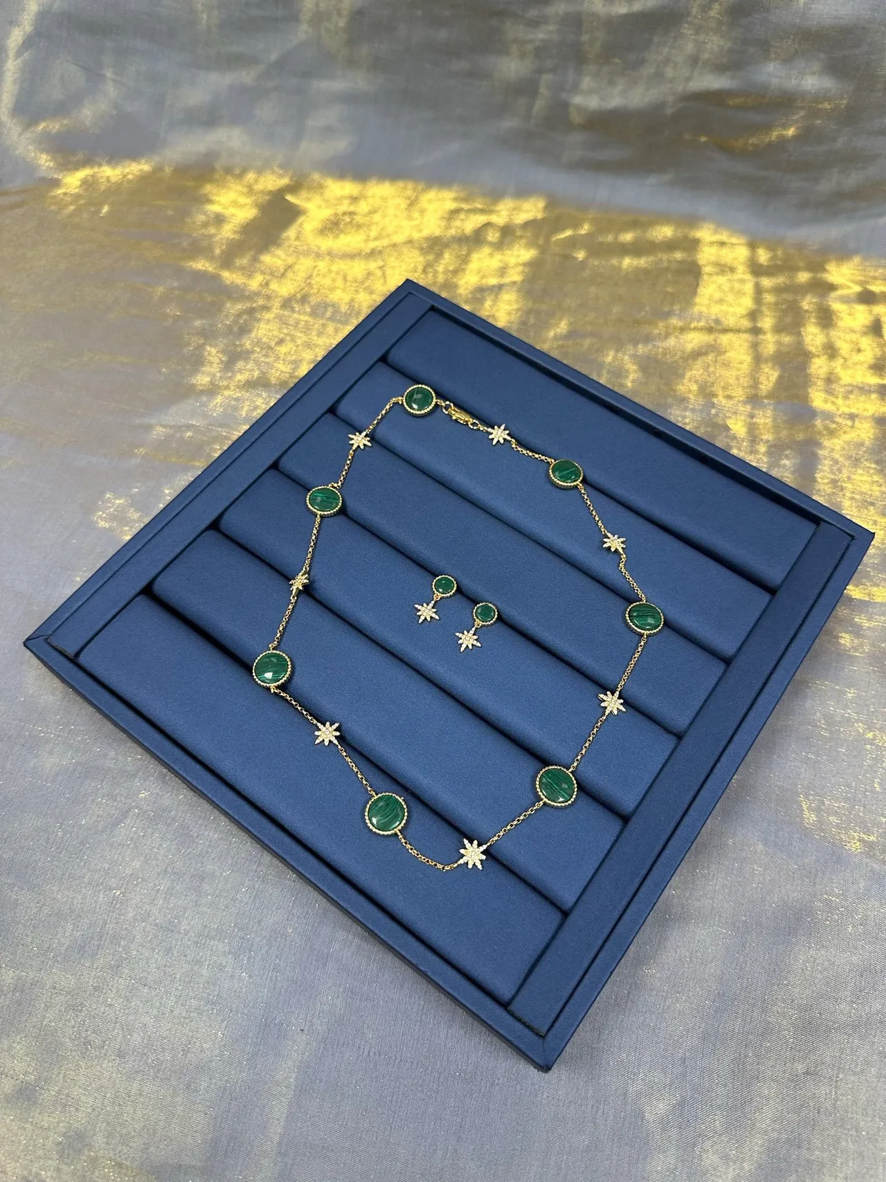 Green Gold Chain Cabochon Stones Necklace 5