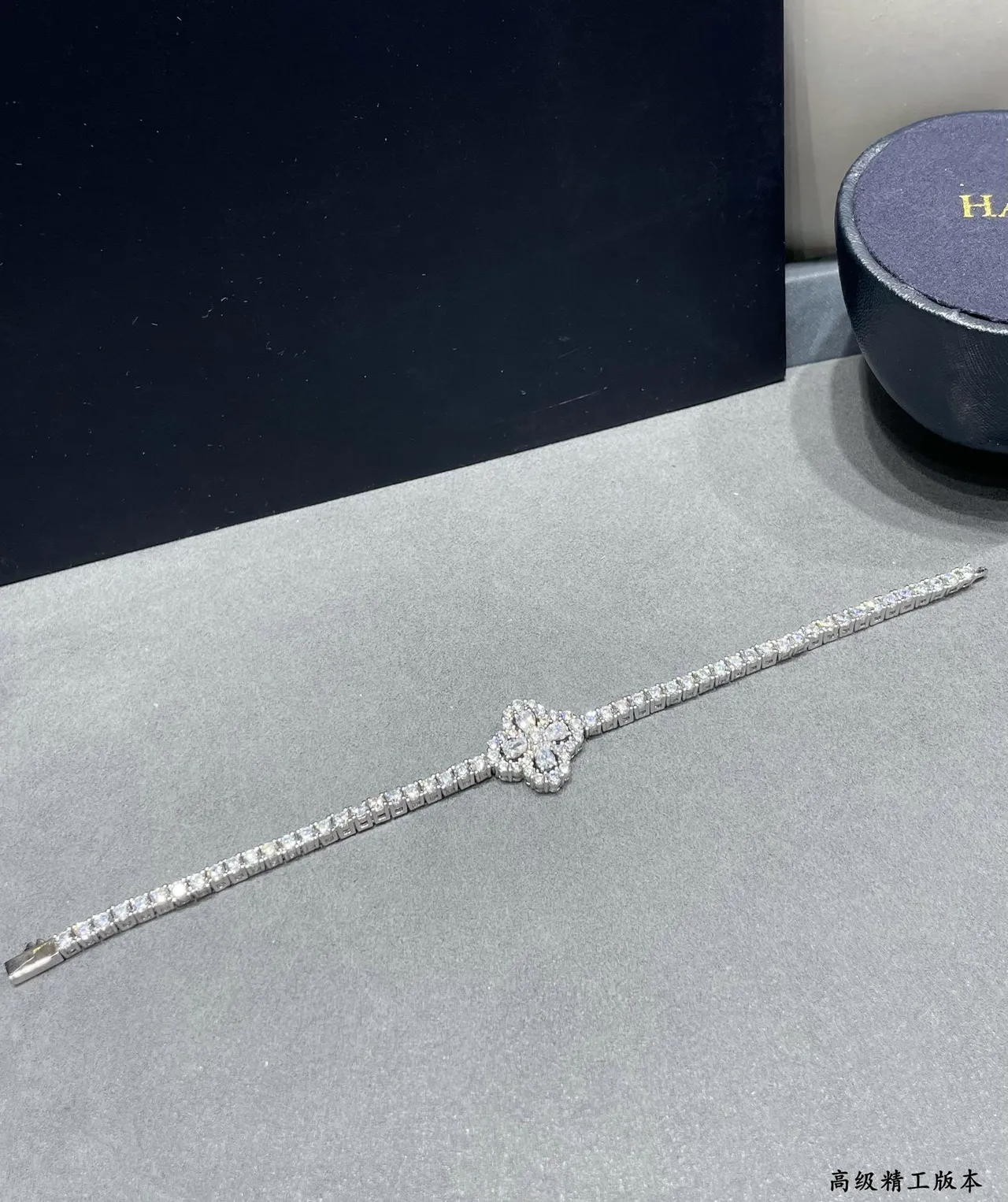 Harry Winston Diamond Quatrefoil Pavé Bracelet 6