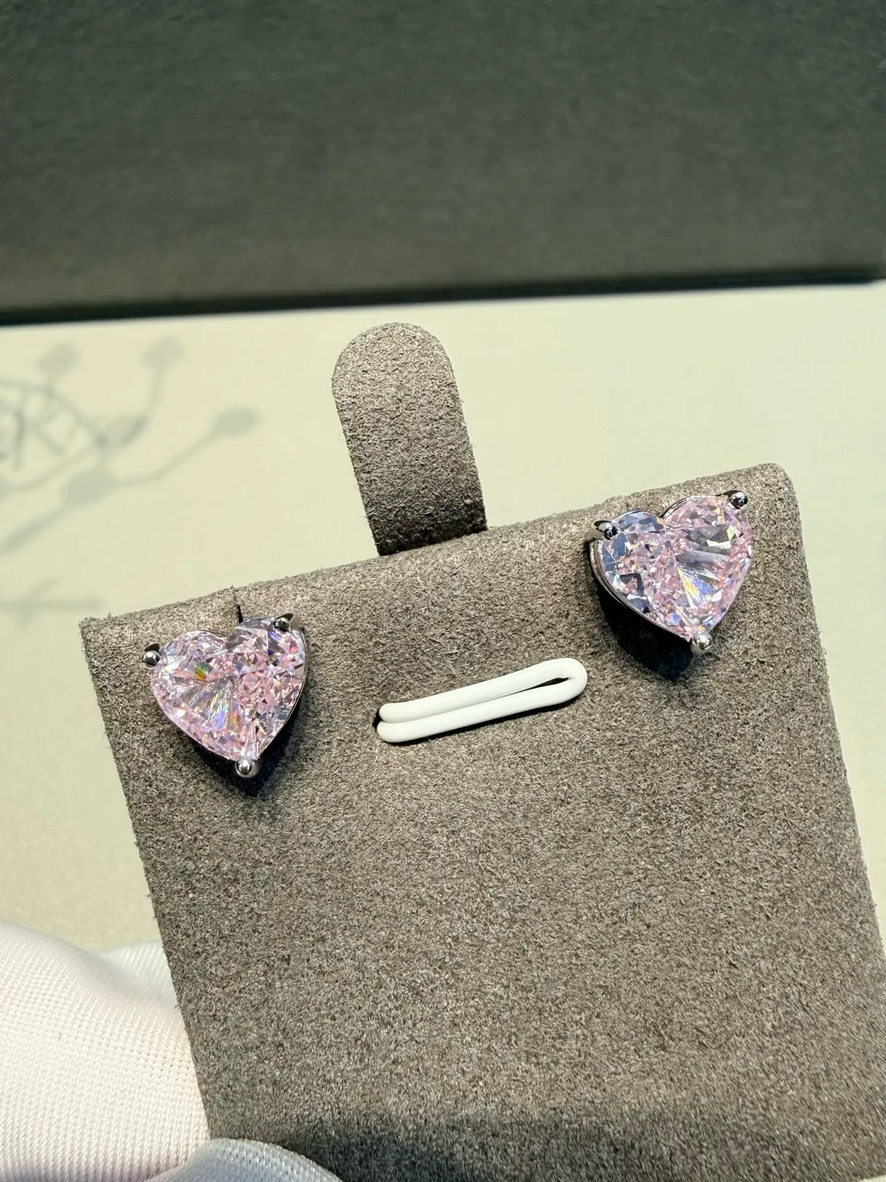 Heart-Shaped Faceted Pink Crystal Stud Earrings 9