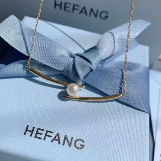 HEFANG Collier avec pendentif de barre doré blanc perle d'eau douce unique