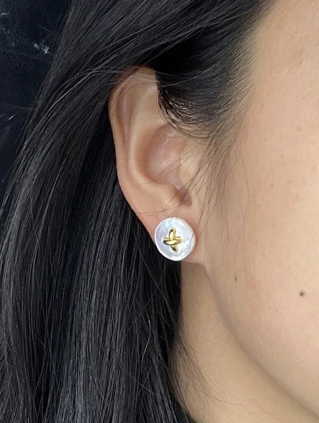HEFANG Pearlescent Shell and Gold-Tone X-Bar Heart and Circular Stud Earrings 4