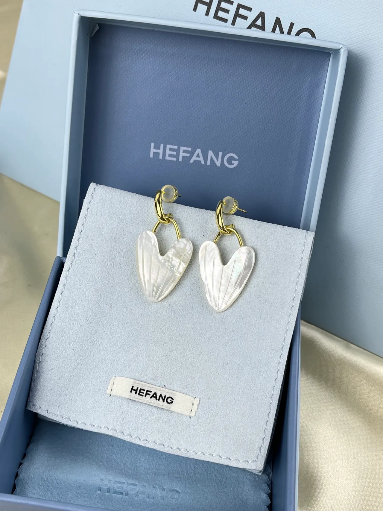 HEFANG Ribbed Heart Mother-of-Pearl Dangling Earrings 6