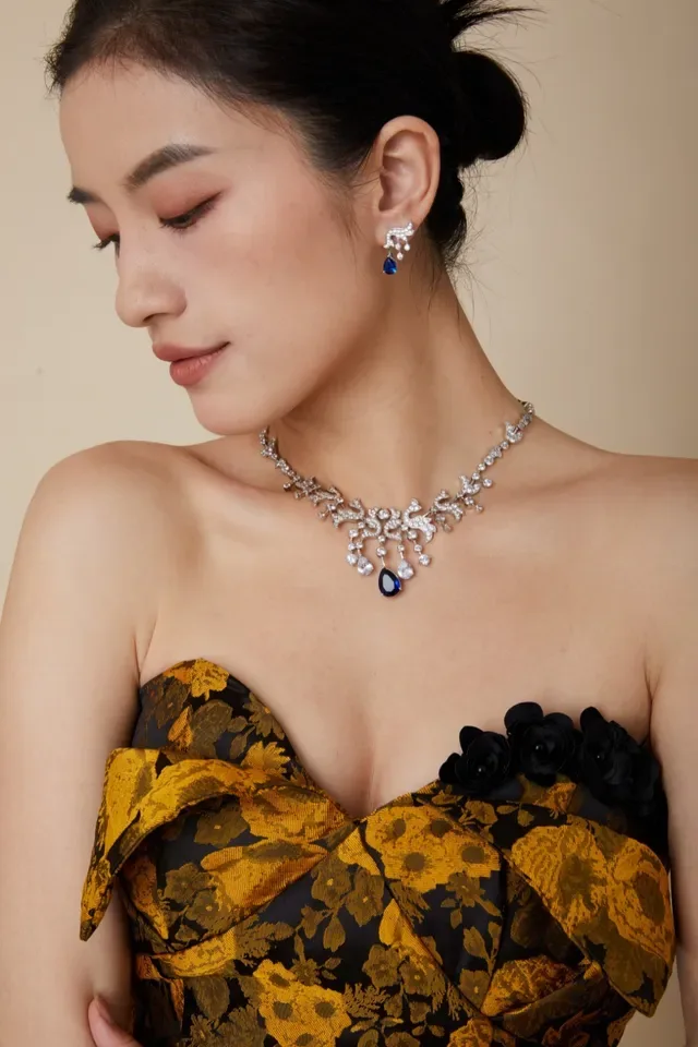High-Jewelry Pavé-Set Floral-Dove Motif Drop Pendant Necklace 5
