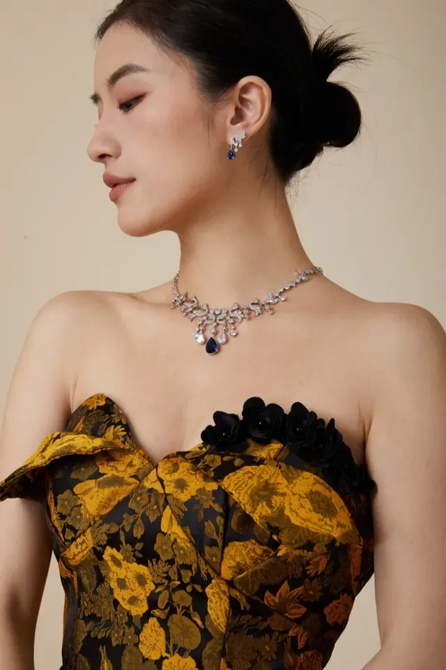 High-Jewelry Pavé-Set Floral-Dove Motif Drop Pendant Necklace 7