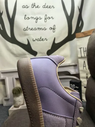 Lavender Panelled Low-Top Cupsole Sneakers 4