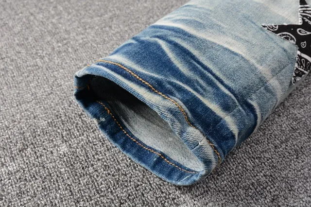 Light-Wash Distressed Star-Print Slim-Fit Jeans 3