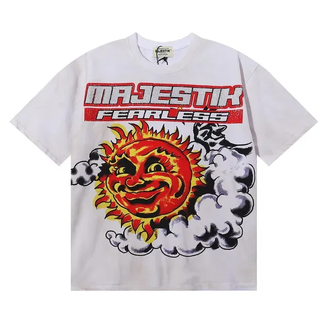 Camiseta blanca con estampado gráfico Majestik Fearless 3