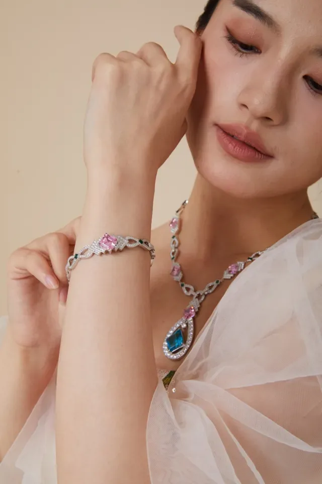 Multicolor Gemstone and Pavé Diamond Geometric Link Necklace 3