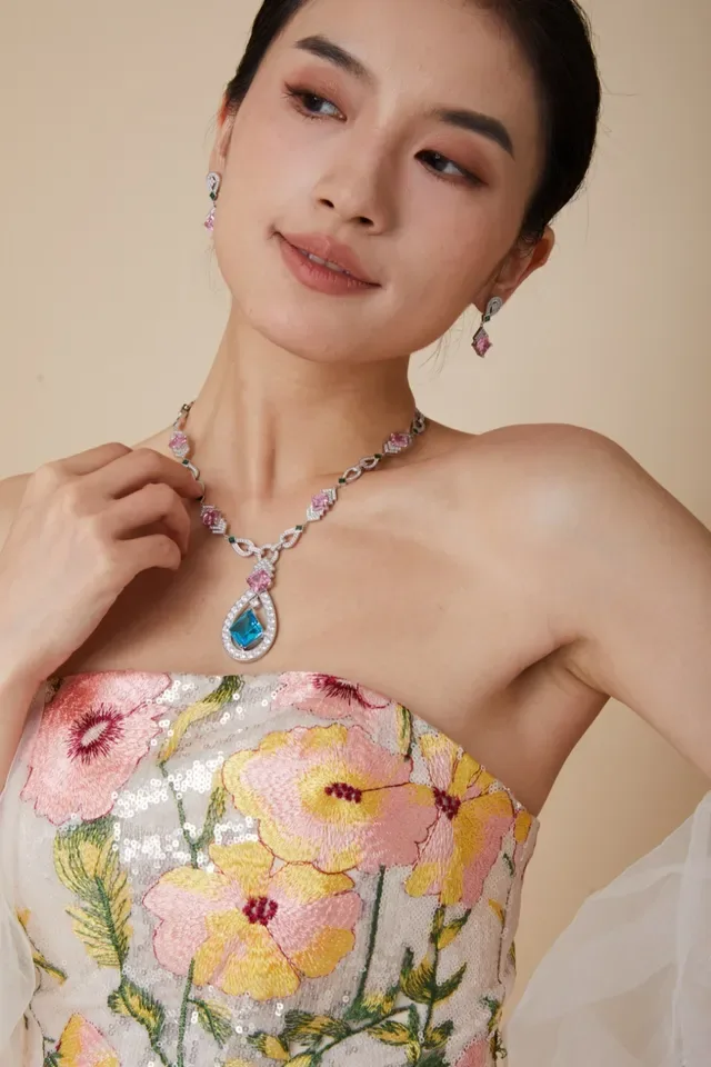 Multicolor Gemstone and Pavé Diamond Geometric Link Necklace 6