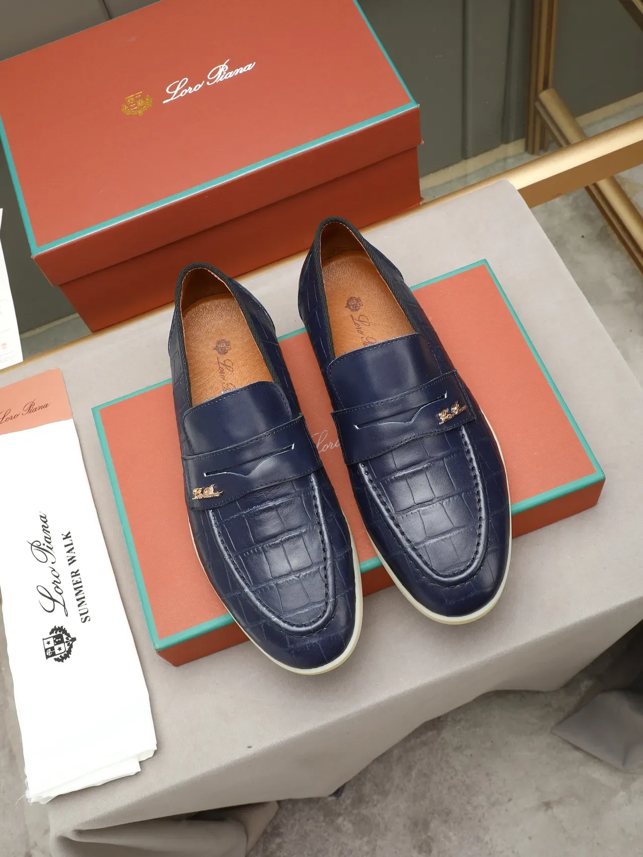 Navy Beige Crocodile-Embossed Leather Metal Logo Plaque Loafer 6