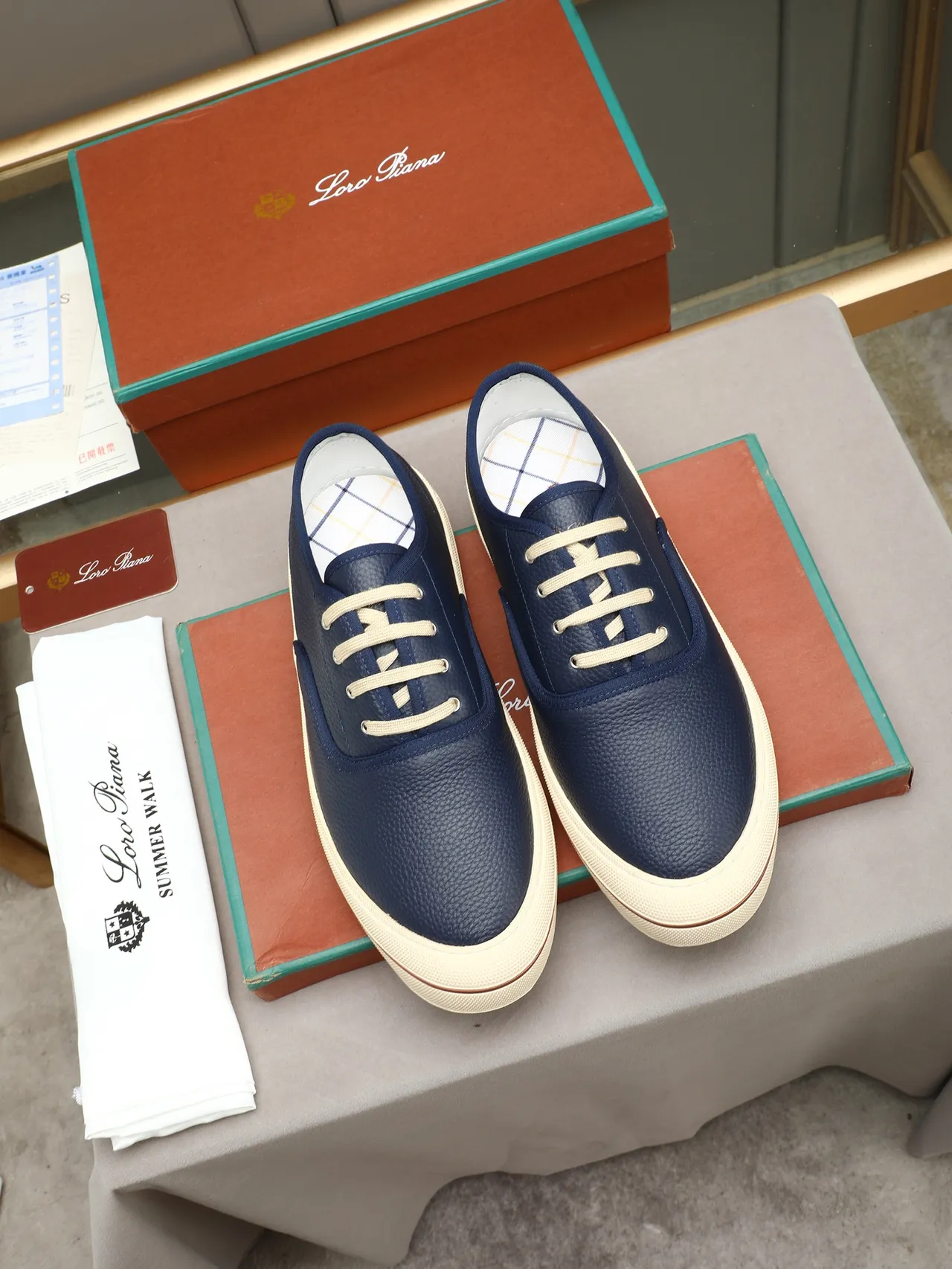 Navy Blue Pebbled Leather Lace-Up Casual Shoe 2
