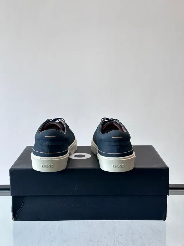 Navy Pebbled Leather Low-Top Lifestyle Sneakers 3