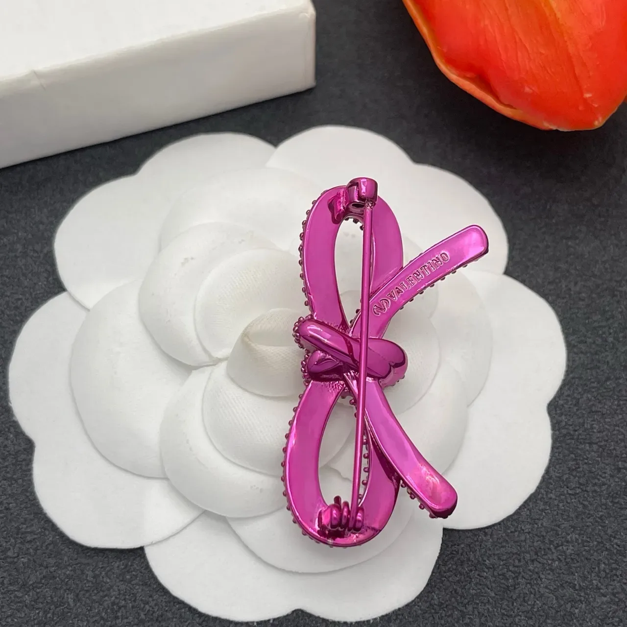 Pink Bow-Shaped Pavé-Crystal Encrusted Brooch 2