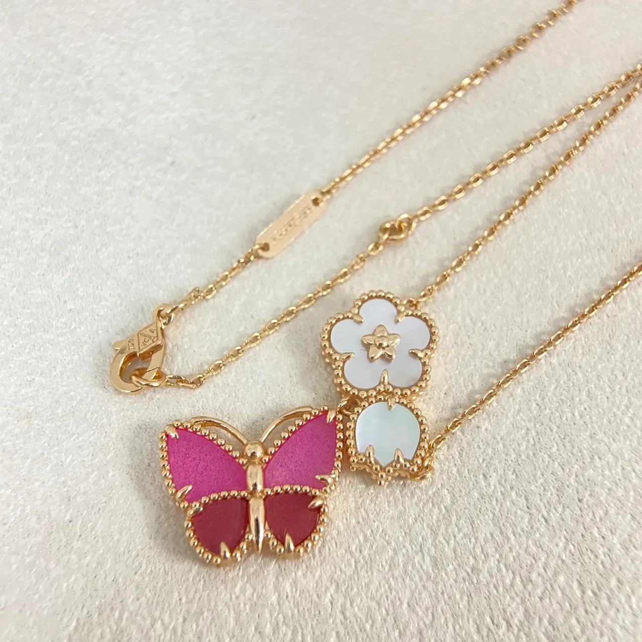 Papillon bijou or rose perlé bélière émaillé 5