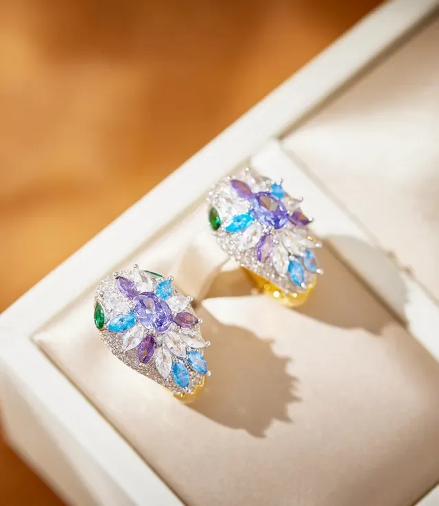 Pink Gold Floral Motif Multi-Stone Cluster Ring 6