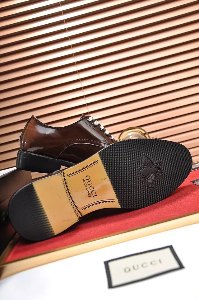 Zapato Oxford con punta de ala marrón pulido 3