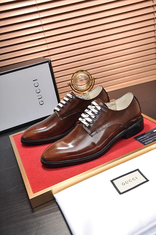 Zapato Oxford con punta de ala marrón pulido 4