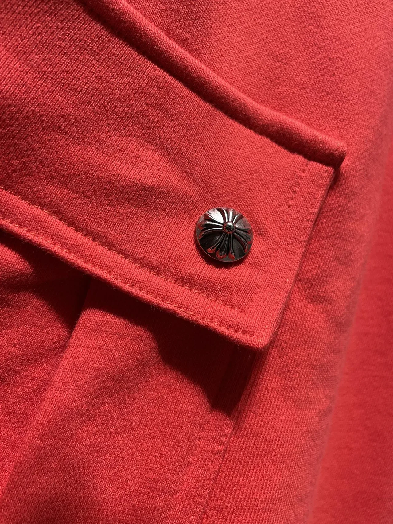 Shorts cargo rojo con cordón en la cintura 3