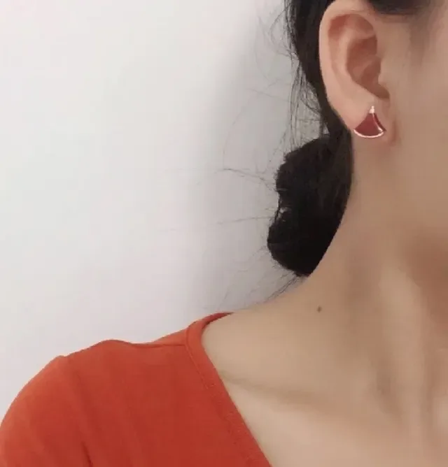 Red Enamel Fan-Shaped Gold-Tone Stud Earrings 7