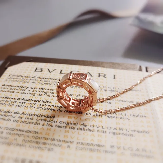 Red Gold Geometric Open-Ring Pendant Rose Tone Necklace 4