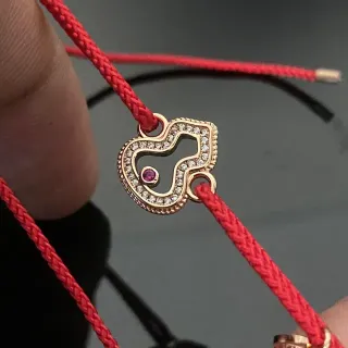 Pulsera de cordón trenzado con colgante Pavé-Set de oro rojo